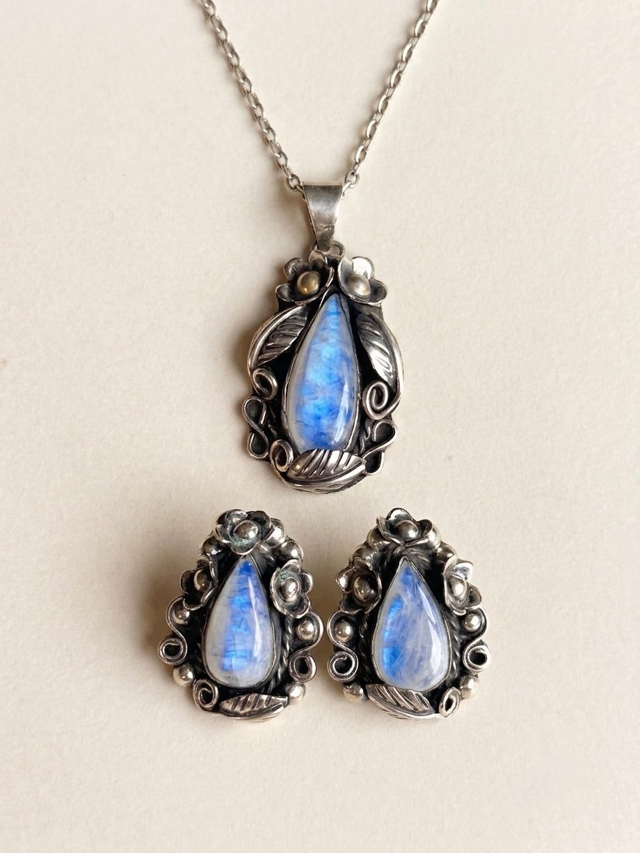 Dije y aretes de Piedra Luna natural