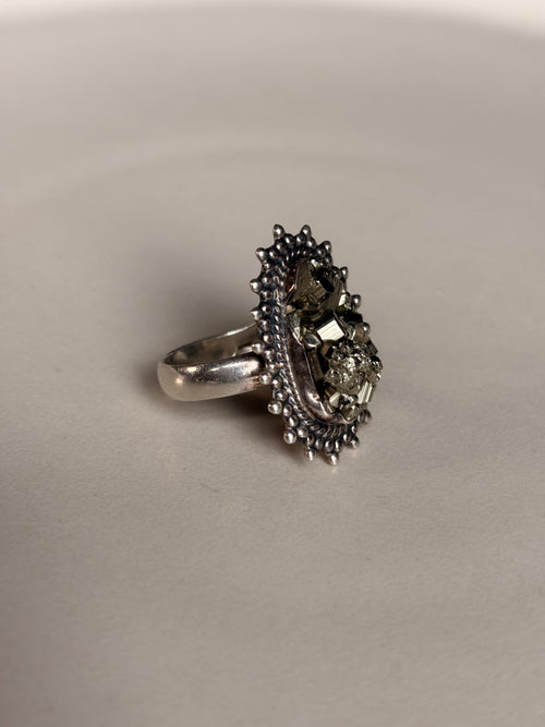 Anillo de Pirita natural