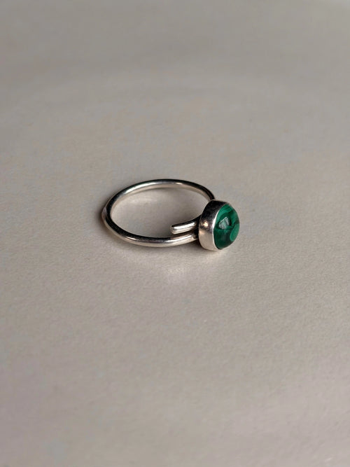 Anillo de Malaquita natural.