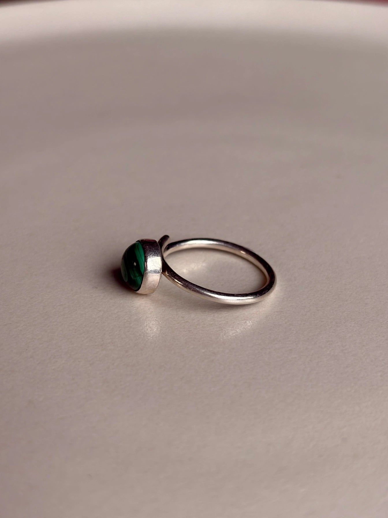 Anillo de Malaquita natural.