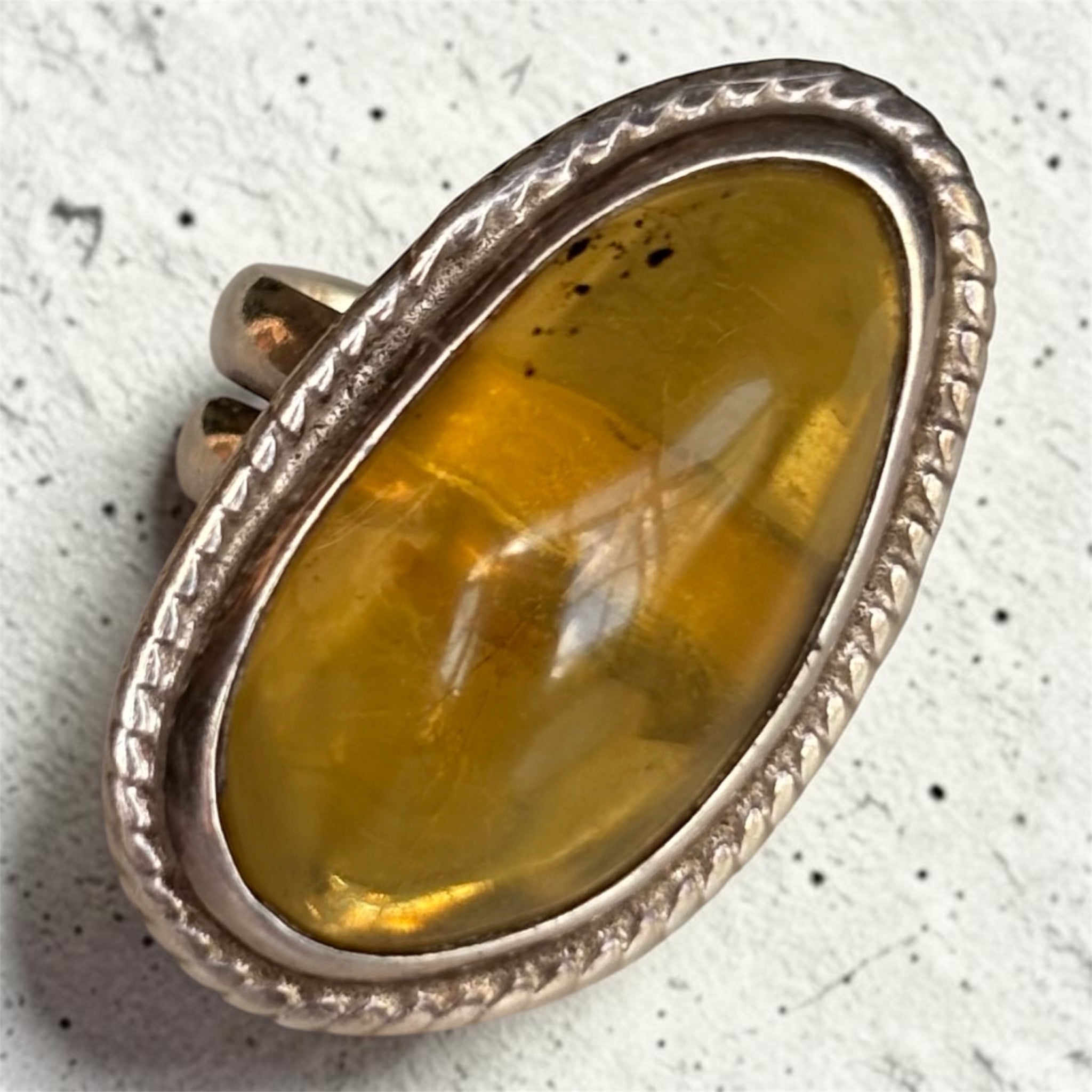 Anillo de Ámbar natural