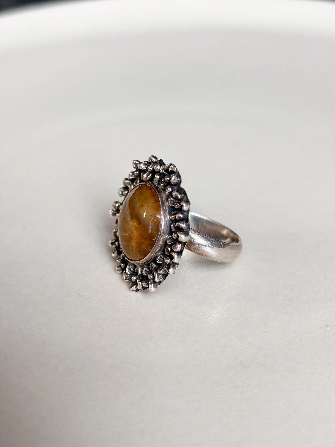 Anillo de Ámbar natural.